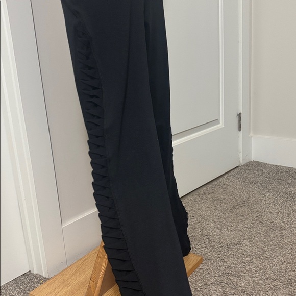 2/$15 Aerie Crop Leggings Black with Side Detail - Picture 2 of 7